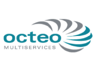 Das Logo der octeo MULTISERVICES GmbH, bestehend aus petrolfarbener (octeo) und grauer (MULTISERVICES) Schrift sowie fünf grauen und drei petrolfarbenen gebogenen Linien, die Arme repräsentieren
